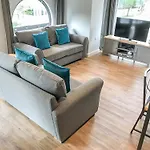 Violets Corner Luxury Swindon Town Apartment Great Location In The South West