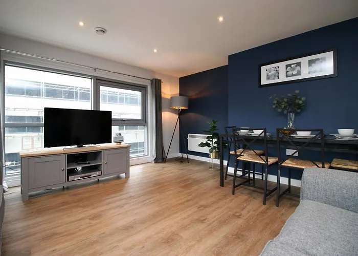 Violets Corner Luxury Swindon Town Apartment Great Location In The South West