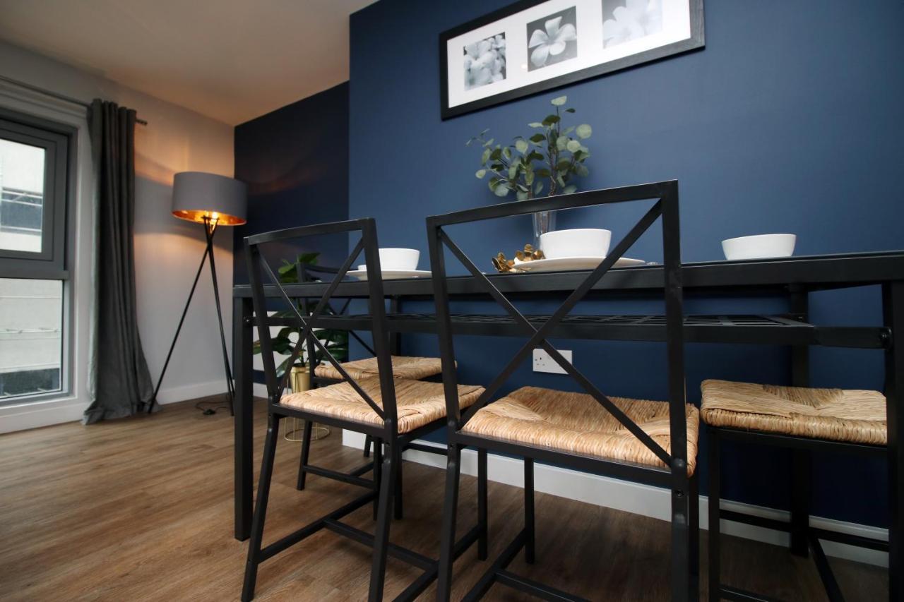 Violets Corner Luxury Town Great Location In The South West * Swindon
