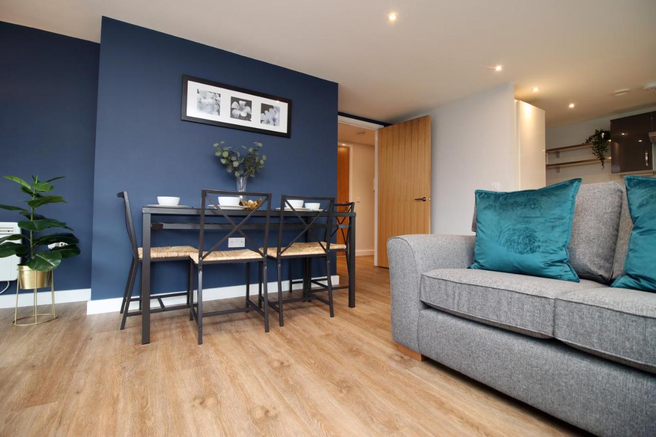 Apartment Violets Corner Luxury Town Great Location In The South West Swindon